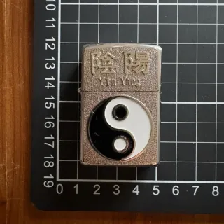 Liquidazione accendini tipo Zippo