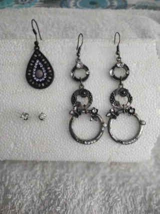 Pendientes vintage morados y plateados 2 pares
