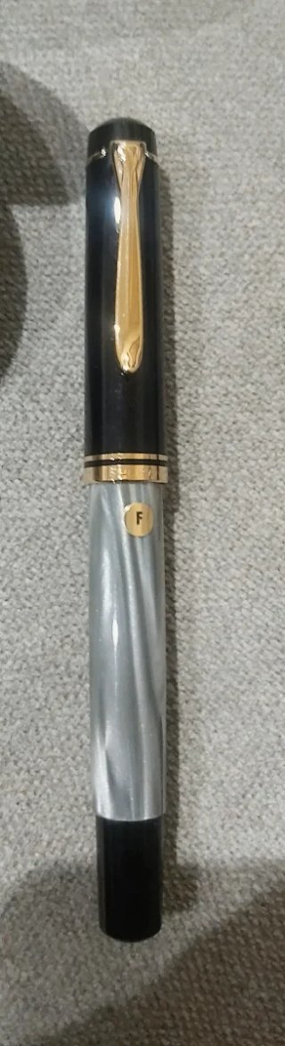 Pluma y boligrafo. "PELIKAN" Old Style."NUEVOS"