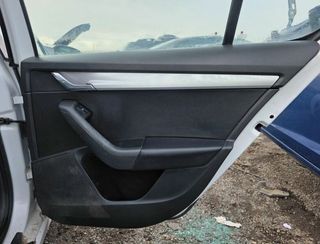 Guarnecido skoda 5e5867212 octavia berlina 1405115