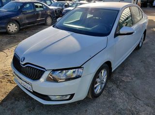 Guarnecido skoda 5e5867212 octavia berlina 1405115