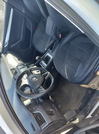 Guarnecido skoda 5e5867212 octavia berlina 1405115