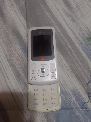 Pack de moviles Vintage. Alcatel,LG y Nokia.