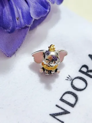Charm Dumbo Disney, de plata y esmalte con brillo