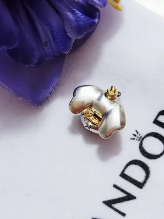 Charm Dumbo Disney, de plata y esmalte con brillo