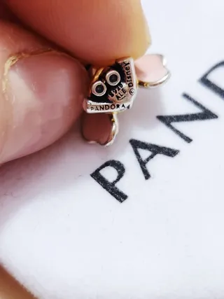 Charm Dumbo Disney, de plata y esmalte con brillo