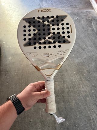 Pala Padel Nox AT10 2026 Agustin Tapia