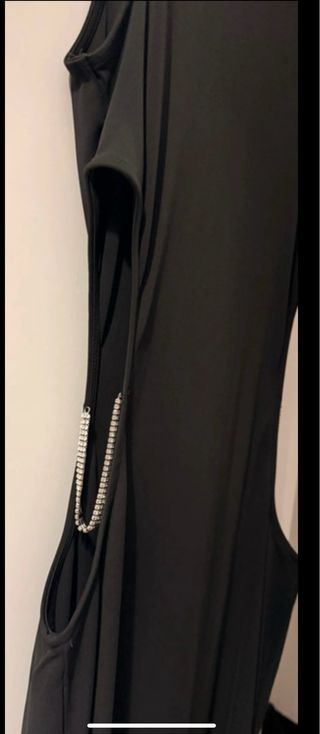 Vestido negro con detalles plateados