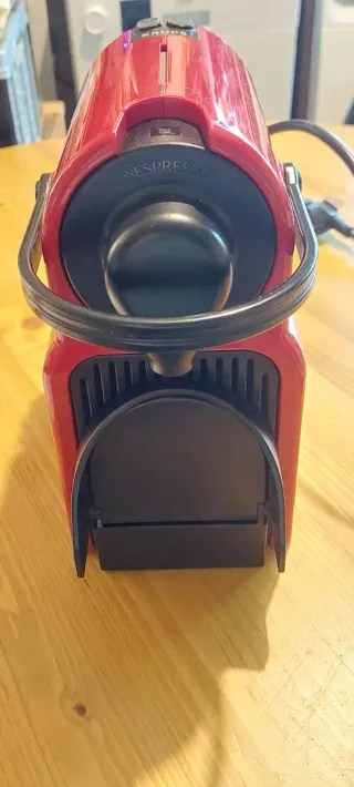 Cafetera Nespresso Krups Roja