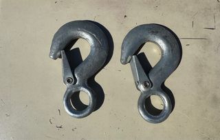 2 Ganchos de remolque con seguro