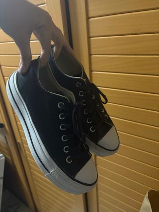 Zapatillas negras converse