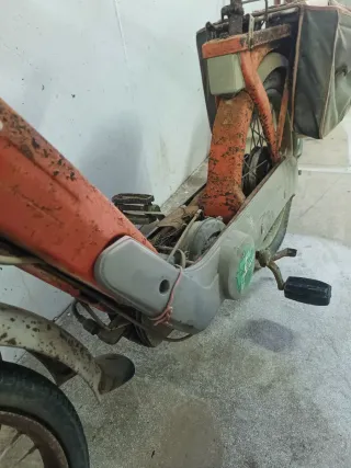 Ciclomotor Clásico Piaggio Naranja/Gris