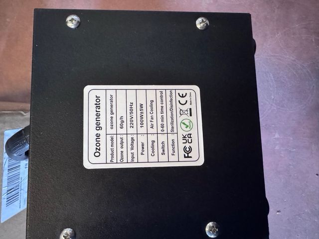 Generador de Ozono Temporizador Negro marca blanca