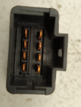 GUANTERA MERCEDES-BENZ CLASE C (BM 203) BERLINA O