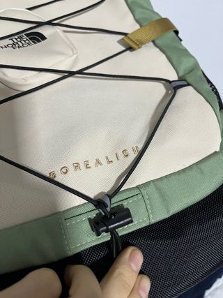 Mochila The North Face beige y verde