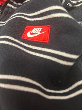 Chaqueta Nike Rayas Azul y Blanco