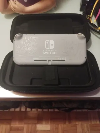 Nintendo Switch Lite Zacian & Zamazenta