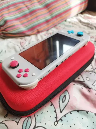 Nintendo Switch Lite Zacian & Zamazenta