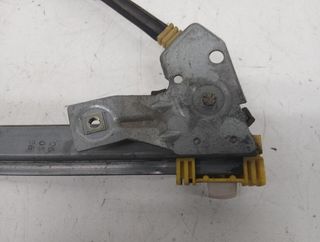 Elevalunas delantero derecho renault megane 218903