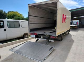 Guarnecido puerta del der man 81626305148 1352158