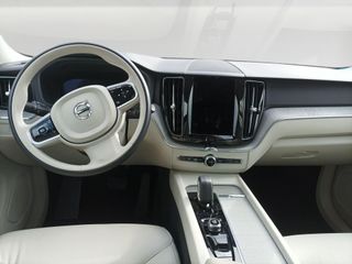 VOLVO XC60 PLUS T6 AWD HIBRIDO ENCHUFABLE ELRCTRICO/GASOLINA BRIGHT