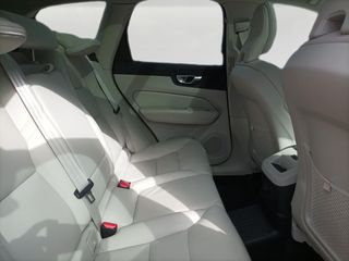 VOLVO XC60 PLUS T6 AWD HIBRIDO ENCHUFABLE ELRCTRICO/GASOLINA BRIGHT