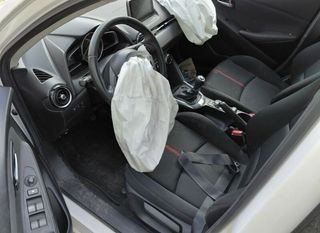 1360610 guarnecido puerta da8a68450d02 mazda 2