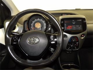 TOYOTA Aygo 1.0 70 x-play