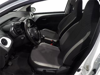 TOYOTA Aygo 1.0 70 x-play