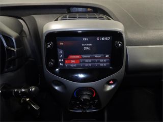 TOYOTA Aygo 1.0 70 x-play