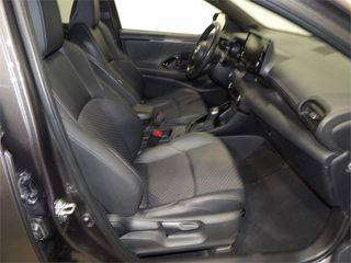 TOYOTA Yaris 1.5 120H Style