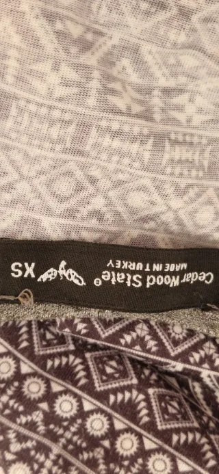 Camiseta tirantes hombre estampado floral