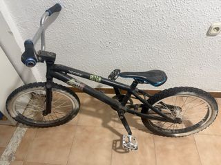 Bicicleta BMX Montana