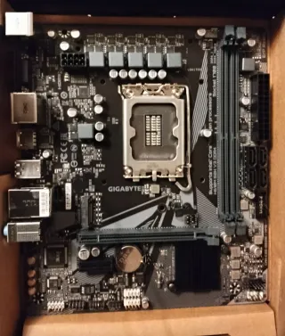 Placa Base Gigabyte H610M S2H V3 DDR4