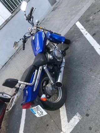 Suzuki Marauder 250cc Custom