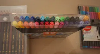 Lote de materiales de arte