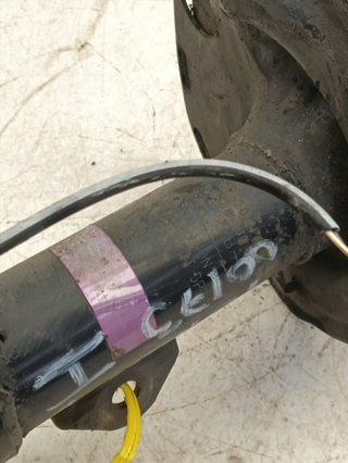 AMORTIGUADOR DELANTERO IZQUIERDO TOYOTA VERSO (AU