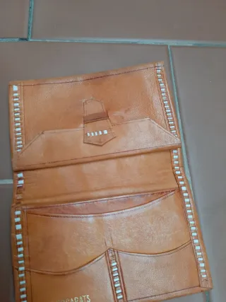 Cartera artesanal vintage para documentos
