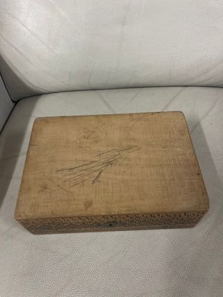 Caja de madera japonesa antigua con espejo