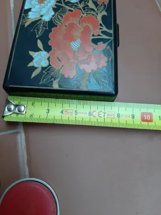 Cajita joyero con compartimentos y espejo