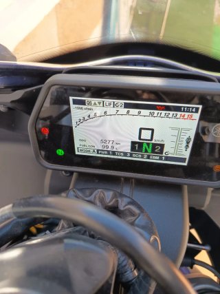 Yamaha R1 Azul
