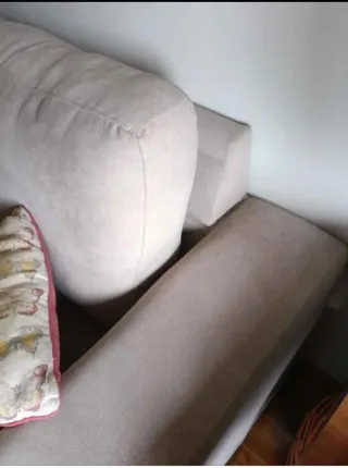 Sofá 2 plazas amplias(205 cm) color beige.