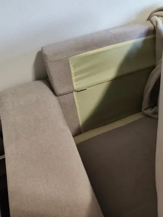 Sofá 2 plazas amplias(205 cm) color beige.