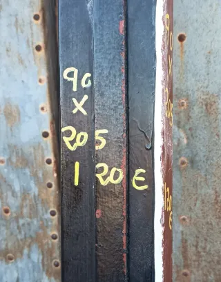 Puerta de hierro forjado