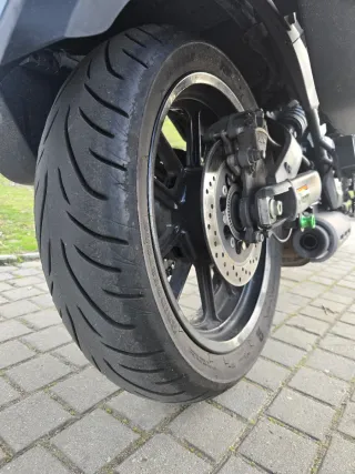 Kawasaki vulcan 650s con Maletas SHAD