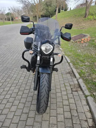 Kawasaki vulcan 650s con Maletas SHAD