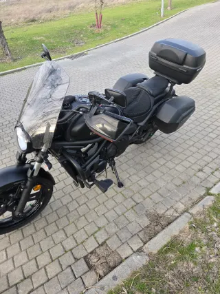 Kawasaki vulcan 650s con Maletas SHAD