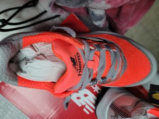 New Balance Fresh Foam X Hierro V9 Naranja/Gris