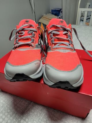 New Balance Fresh Foam X Hierro V9 Naranja/Gris