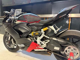 Ducati Panigale V2 2022